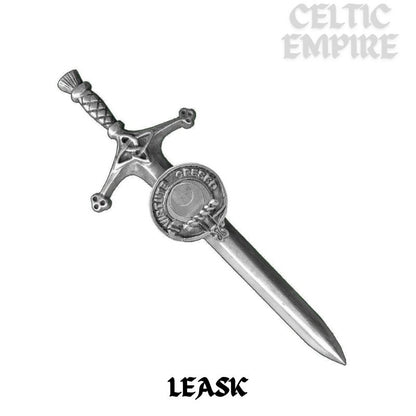 Leask Family Clan Crest Kilt Pin, Scottish Pin