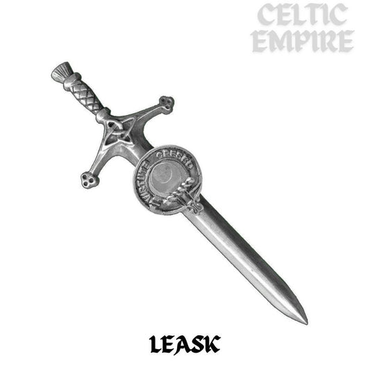 Leask Family Clan Crest Kilt Pin, Scottish Pin